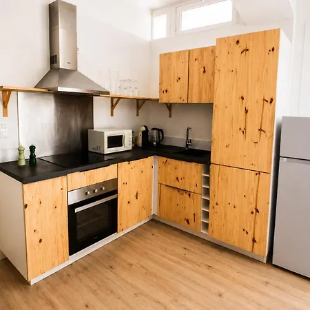 Appartamento Newly Renovated Close To Shops *