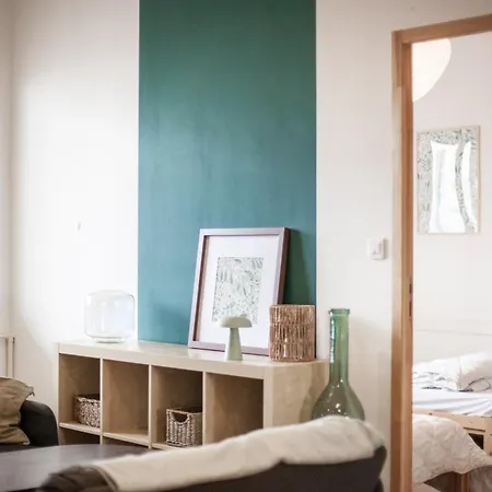 Daire Newly Renovated Close To Shops *